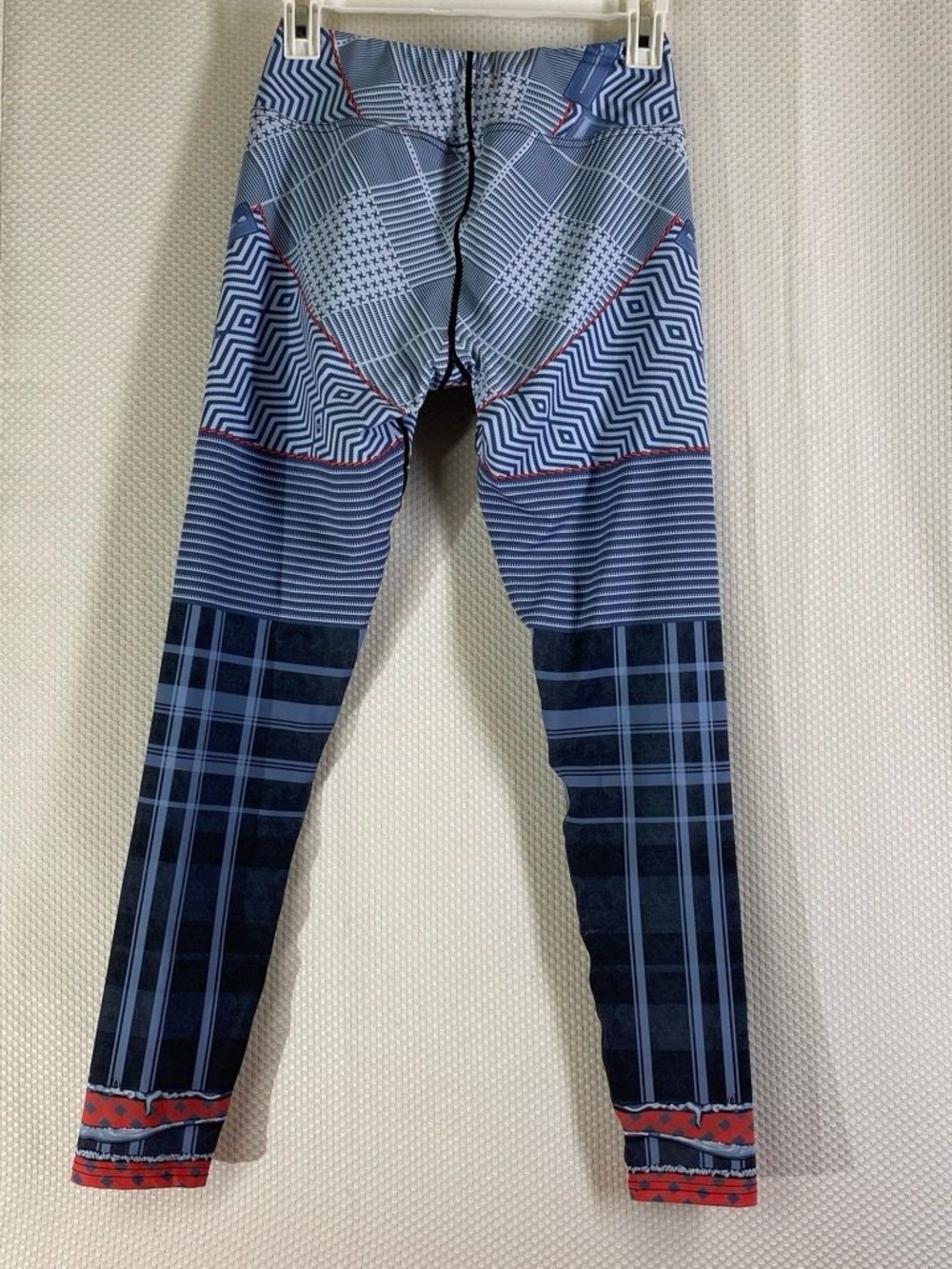 Women's Geometric Navy & Light Blue Performance Leggings